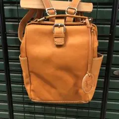 ズッケロフィラート『新品未使用！』【牛革】《本革》ダレス(ドクター)リュックのサムネイル