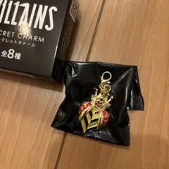 ディズニーストア　ヴィランズ　シークレットチャーム　ハートの女王