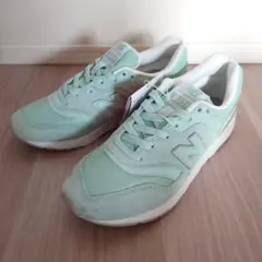 【訳あり】New Balance CW997HCH スニーカー ライトグリーンのサムネイル