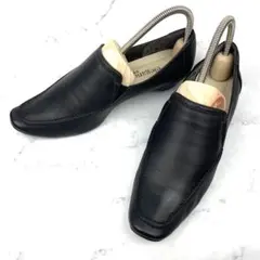 【美品】elegance卑弥呼 レザースリッポンパンプス 黒 23 日本製のサムネイル