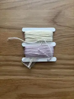 コットン糸 クリーム色 薄いピンク 2巻