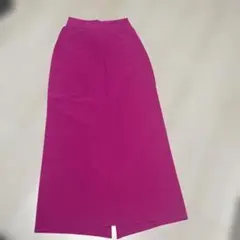 ピンク タイトロングスカート スリット入り
