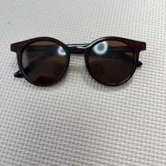 ダークブラウン ラウンド型サングラス