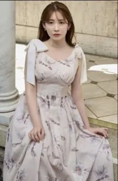 2026年最新】sunflower-printed midi dressの人気アイテム - メルカリ