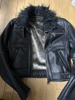 ファー付きブラックレザージャケット