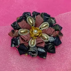 【USED・ビンテージ】花モチーフ ブローチ