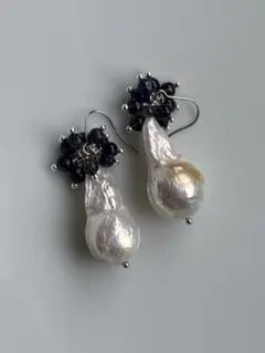 Y 62淡水パール　特大　メタリック　虹色　バロック　アイオライト　ピアス