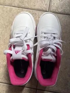 adidas ホワイト ピンク スニーカー 21.5cm
