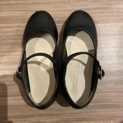 黒いストラップ付きフォーマルシューズ 17.5（18）