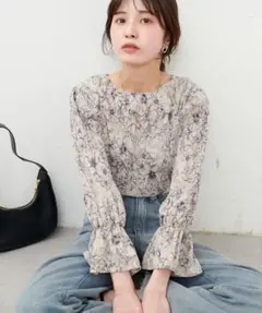 natural couture マジョリカプリーツブラウスのサムネイル