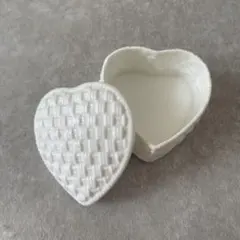 Item thumbnail for item 27d02de9-f3b0-4266-981b-61c895d4d879