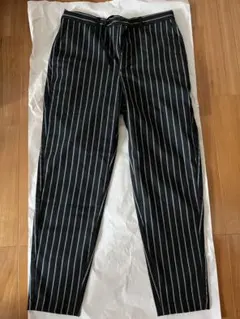 美品　GUストライプ柄スクロップドパンツ