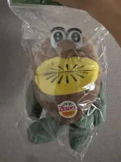 【新品】キウイブラザーズ ⭐️ ぬいぐるみポーチ 2025年最新】キウイブラザーズ ポーチの人気アイテム - メルカリ