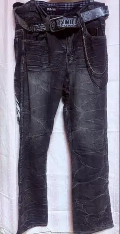 黒 ストレートデニム チェーン付き