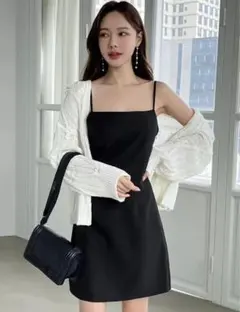 SHEINミニキャミワンピースブラック　キャミドレス　新品未使用　肌見せ　着回し