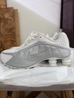 NIKE shox ホワイト シルバー 26.5cm