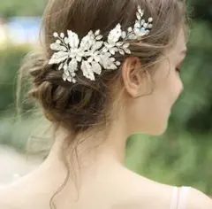 【美品】ウェディングヘッドドレス 花と葉のデザイン