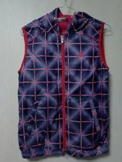 アディダス製　中綿ナイロンベスト