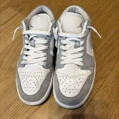 Nike Air Jordan 1 Low Grey Whiteのサムネイル