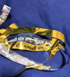 UVERworld ライブ金、銀テープ6枚 UVERworld 2025年クリスマス日本武道館銀テープ 金テープ - メルカリ