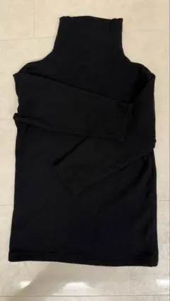 ユニクロブラック タートルネック セーター S