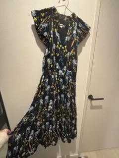 WHISTLES 花柄 フリル袖 ワンピース　XS 7号のサムネイル