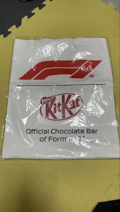 F1 × KitKat コラボエコーバッグ