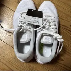 NIKE ウィメンズシューズ ホワイト23cmのサムネイル