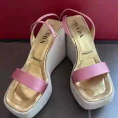 Sale! PRADA ベージュとピンクのウェッジサンダル