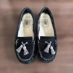 UGG タッセル付きモカシン ブラック