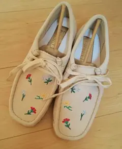 Clarks Wallabee Emb 24 クラークス ワラビーのサムネイル