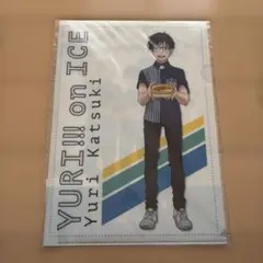 ユーリ!!! on ICE クリアファイルまとめ売り - メルカリ