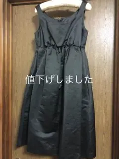 ドレステリアの未使用サテンワンピースのサムネイル