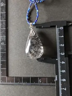 天然石 【針水晶 ゴールドルチル】のネックレスです。チェーンは