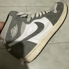 NIKE AIR JORDAN 1 ハイカット グレー/ホワイト