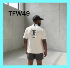 新品タグ付き⭐️ サークル❤️ホワイトモックネックL　TFW49のサムネイル