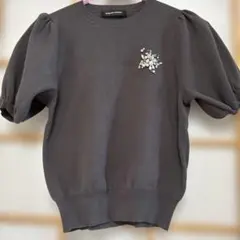 QUEEN'S COURT 半袖ニット 2サイズ ダークグレー ビジュー装飾