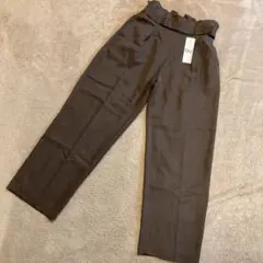 【未使用】GU ベルトタックテーパードパンツ　Mサイズ　ダークブラウン