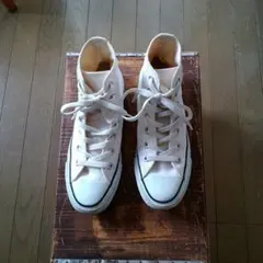 コンバース、ハイカット.スニーカー。