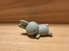 【miffy すやすやフレンドFig 2】　うさぎ（グレー）