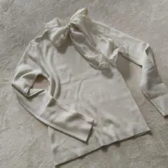USED/美品　横浜CHIC　長袖ニット　ホワイト　リボン付き　定価6,900円