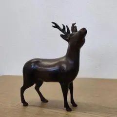 鹿の置物　金属製　インテリア　オブジェ