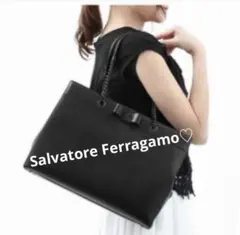 Salvatore Ferragamo フェラガモ　ヴァラリボントートバッグ 黒のサムネイル
