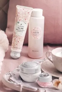 ジルスチュアート ミルキーホワイトフローラル 4点セット