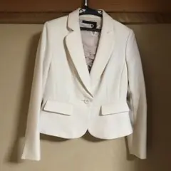 スーツ　白
