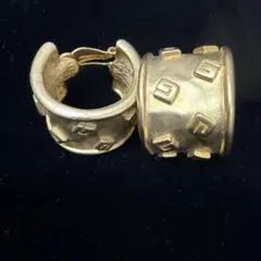Givenchyロゴ ゴールドカラー イヤリング ヴィンテージのサムネイル