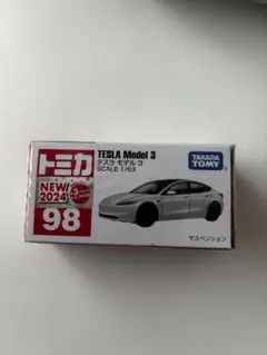 トミカ　TESLA Model3