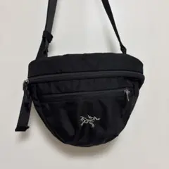ARC'TERYX ショルダーバッグ ブラック　MAKA2 マカ2