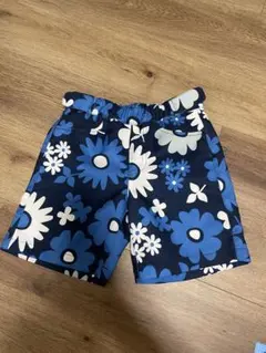 HELly Hansen 花柄 サーフパンツ 120 スイムパンツ　ハーフパンツ