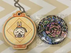 ちいかわ飯店 ランダムウッドスタンドキーホルダー　缶バッジ　うさぎ　ネオン